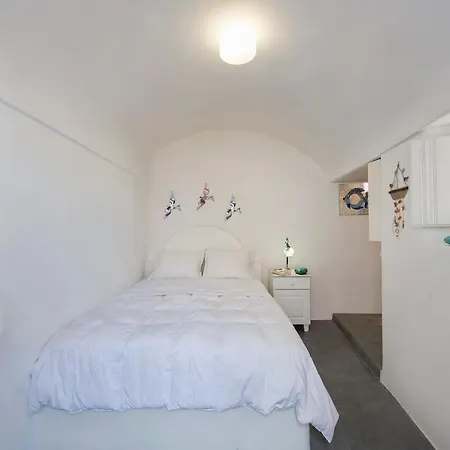 White Cave Private بيت للعطل Pýrgos